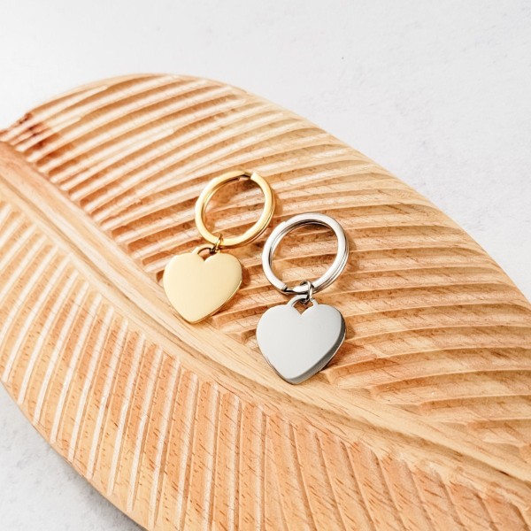 Centered Heart Keychain (Silver or Gold), 1 Piece Total, Metal Blank #38