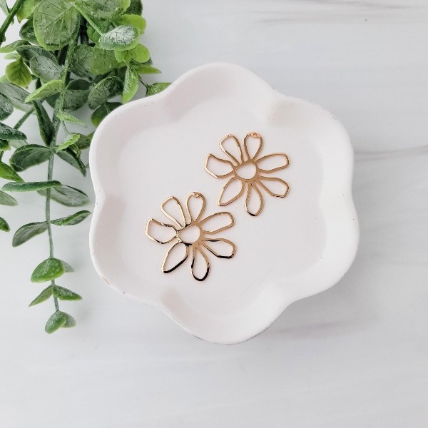 Gold Daisy 1-Hole Brass Charms, 10 Pieces, Charm #110