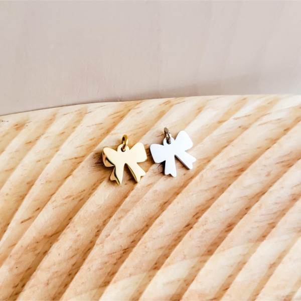 Petite Bow Charms with Attached Jump Rings (Silver or Gold), 5 Total Pieces, Metal Blank #102