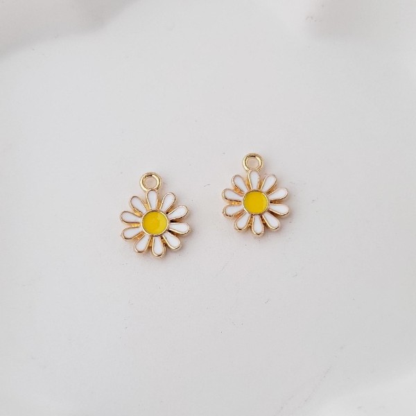 Petite White/Yellow Daisy Gold-Plated Enamel Charms, 10 Pieces, Charm #13