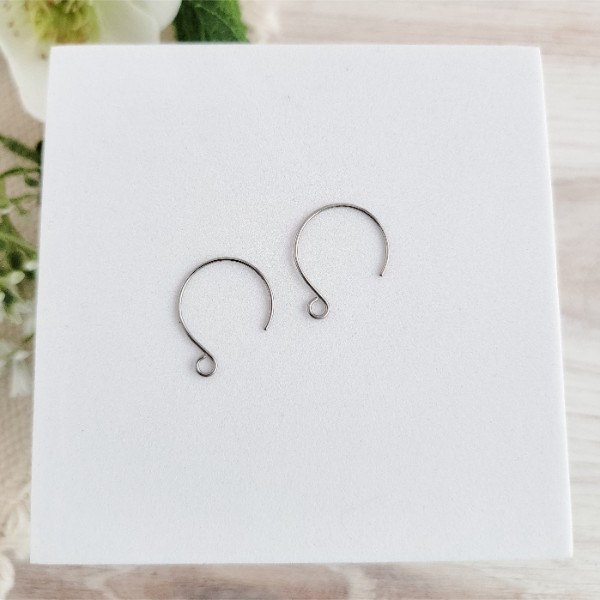 Silver Stainless Steel Round Ear Wires 2.5mm Hole, 20 Pieces, Earring Hook #34