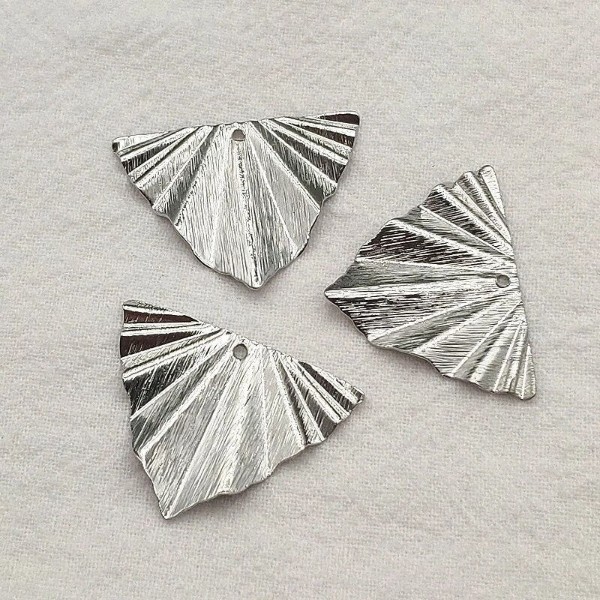 Silver Brushed Brass Triangle Art Deco Charms, 10 Pieces, Charm #97